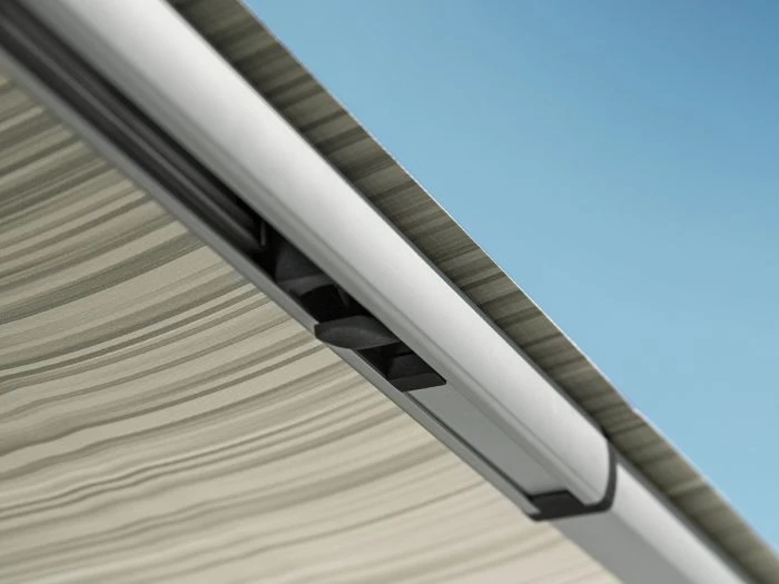 Thule Omnistor 1200 350 Sapphire Blue Store étui 4 Thule Omnistor 1200 350 Sapphire Blue Store étui – Image 4