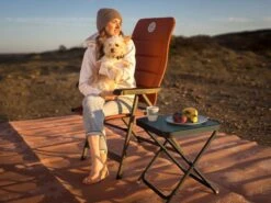 Wander Wonder Bohemian Tabouret De Pêche Avec Plateau - Bleu Encre 14 Wander Wonder Bohemian Tabouret De Pêche Avec Plateau - Bleu Encre -Équipement De Camping wander wonder bohemian viskruk met oplegblad ink blue sfeer2 ecommerce